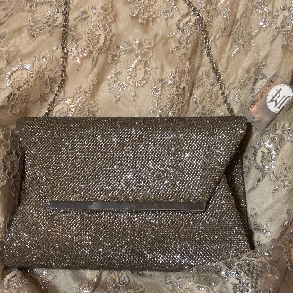 Gold clutch